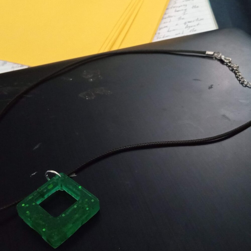 Handmade Green Diamond Glitter Necklace